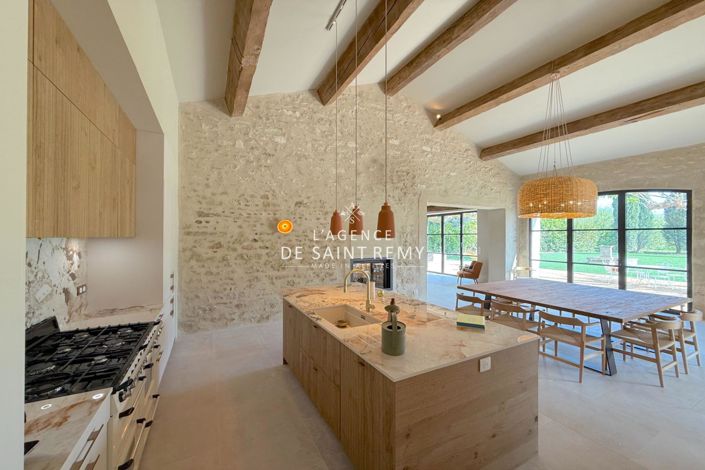 Image No.3-5 Bed House for sale