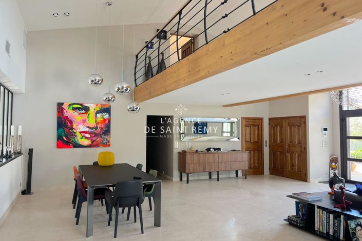 Image No.4-5 Bed House for sale