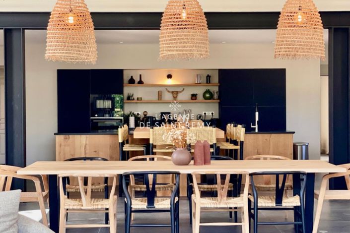 Image No.6-6 Bed House for sale