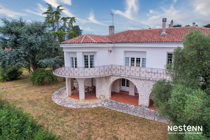 Image No.1-5 Bed House for sale