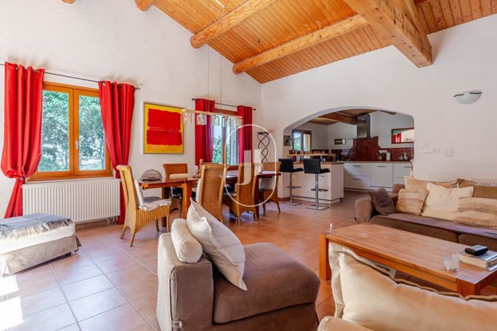 Image No.3-4 Bed House for sale