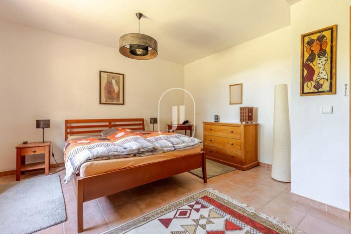 Image No.5-4 Bed House for sale