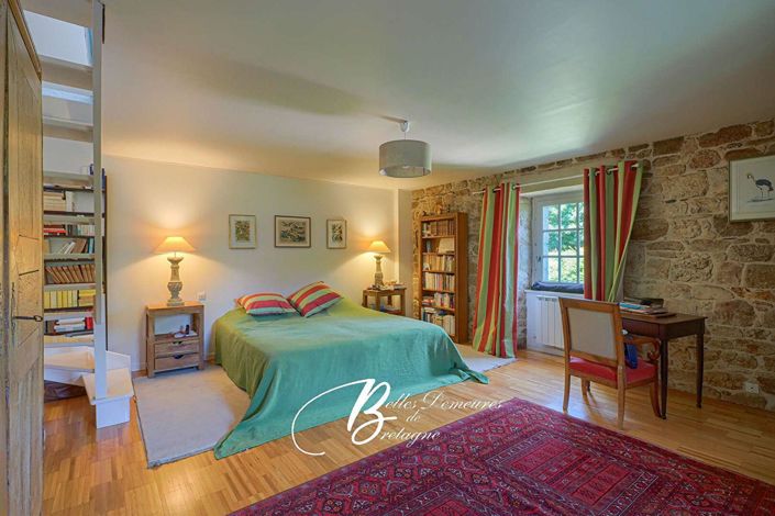 Image No.14-6 Bed House for sale