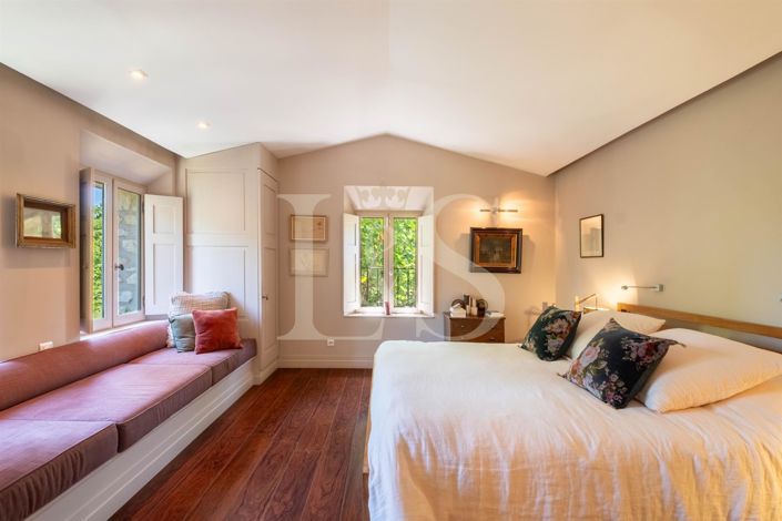 Image No.15-6 Bed House for sale