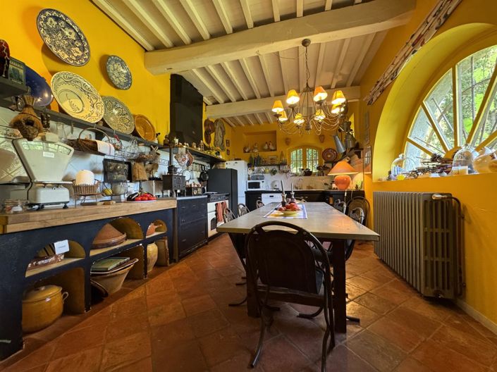 Image No.17-7 Bed House for sale