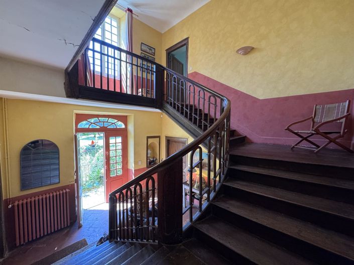 Image No.19-7 Bed House for sale