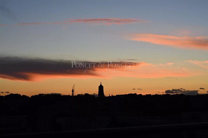 Image No.12-3 Bed Apartment for sale