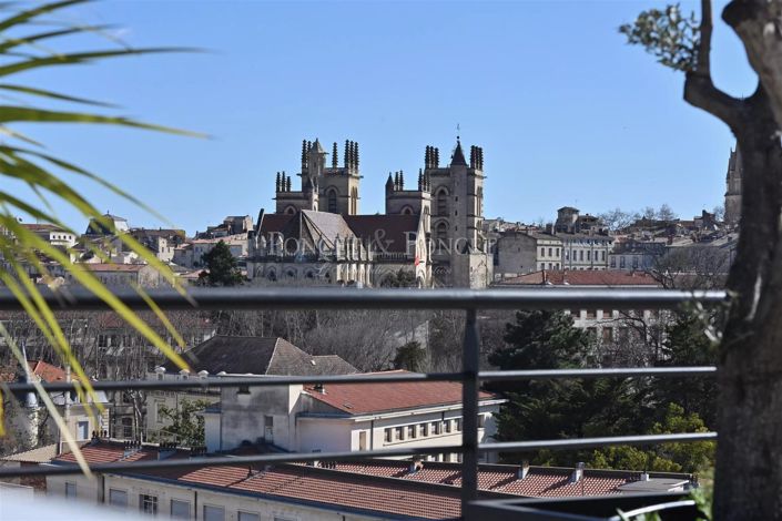 Image No.9-3 Bed Apartment for sale