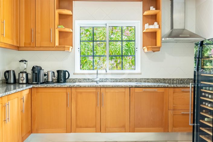 Image No.34-4 Bed House for sale