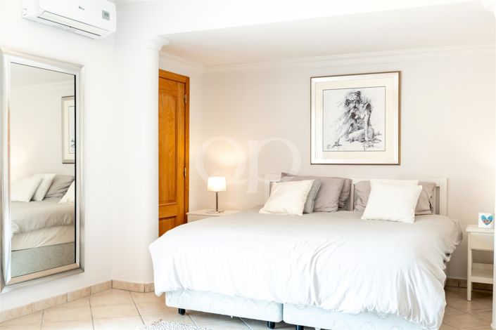 Image No.40-4 Bed House for sale