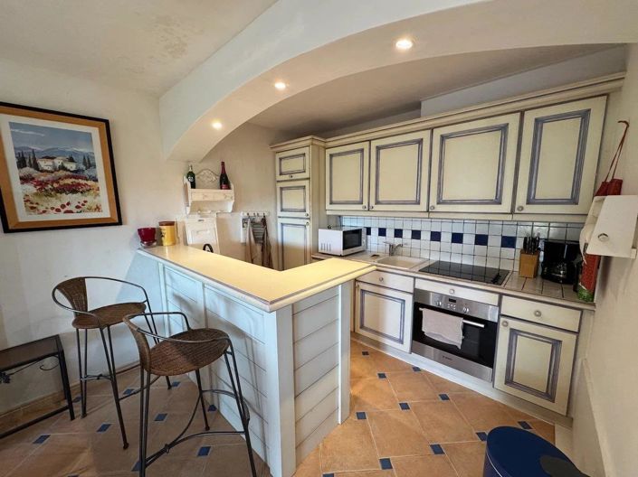 Image No.11-2 Bed Apartment for sale