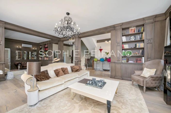 Image No.3-5 Bed House for sale