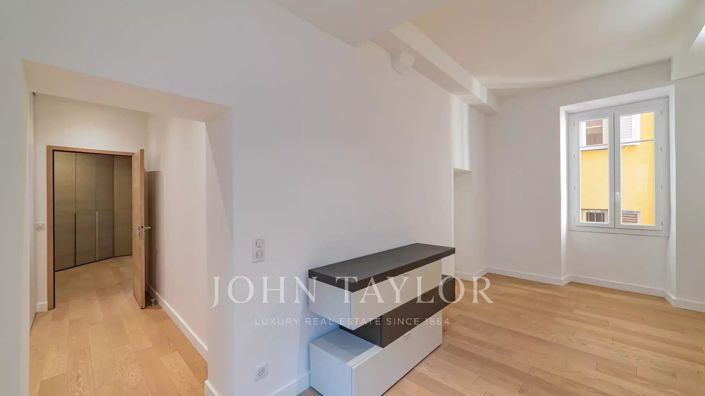 Image No.17-3 Bed Apartment for sale