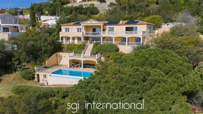 Image No.1-7 Bed House for sale