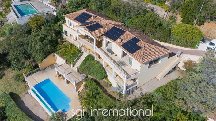 Image No.7-7 Bed House for sale