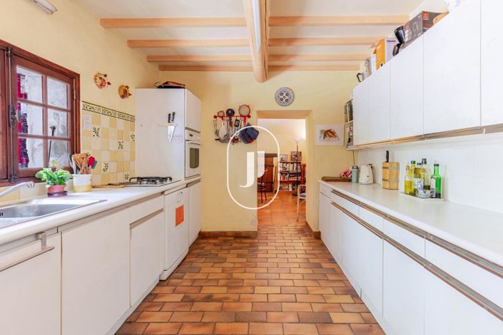 Image No.5-4 Bed House for sale