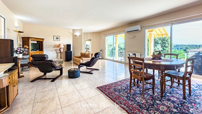 Image No.3-4 Bed House for sale