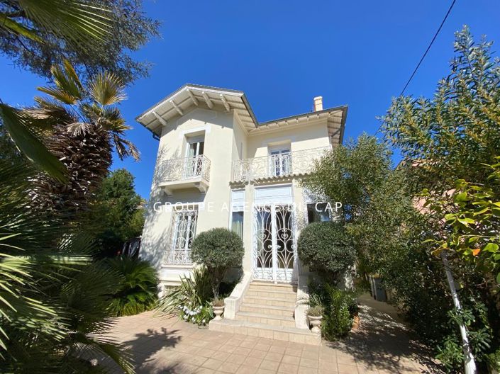 Image No.1-3 Bed House for sale