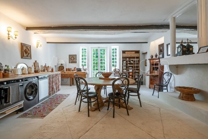 Image No.1-4 Bed House for sale