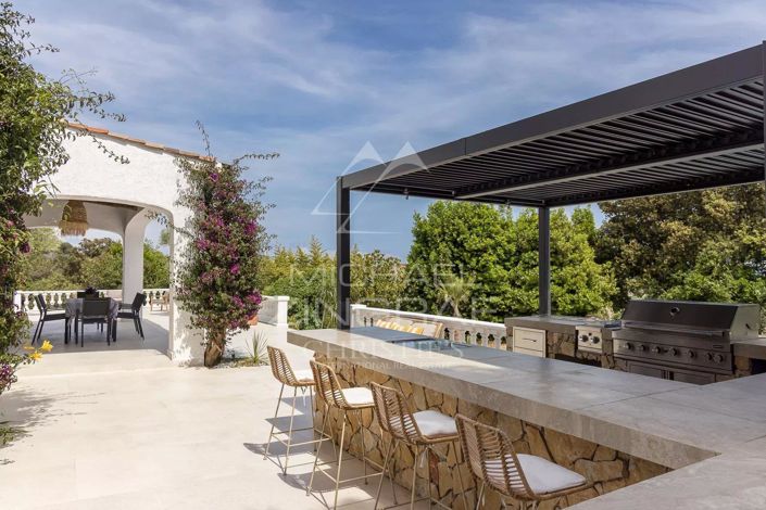 Image No.9-4 Bed House for sale