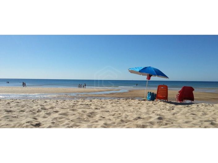 Image No.17-3 Bed House for sale