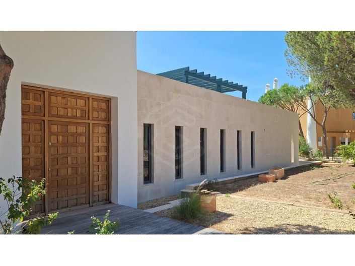 Image No.2-3 Bed House for sale