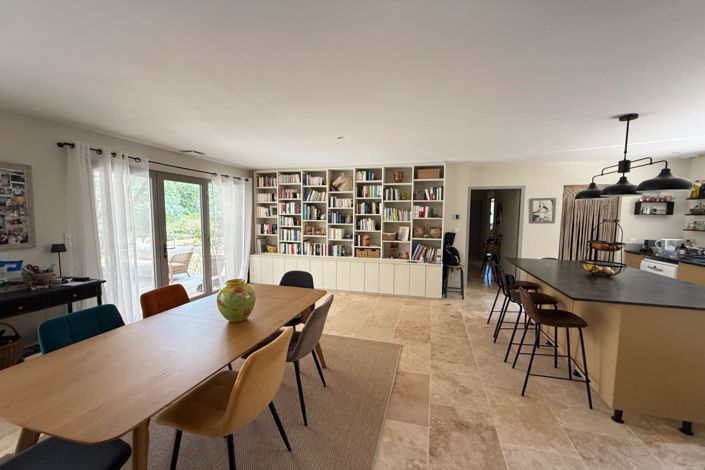 Image No.4-2 Bed House for sale