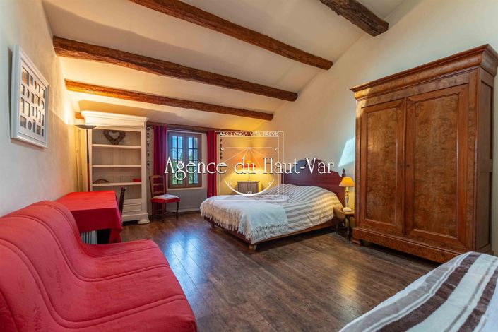 Image No.20-5 Bed House for sale