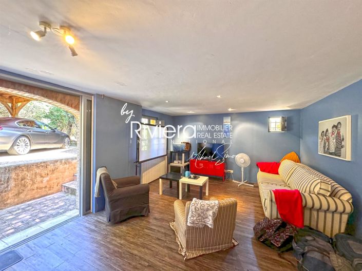 Image No.19-5 Bed House for sale