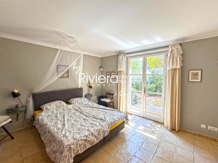 Image No.23-5 Bed House for sale