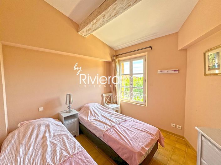 Image No.29-5 Bed House for sale