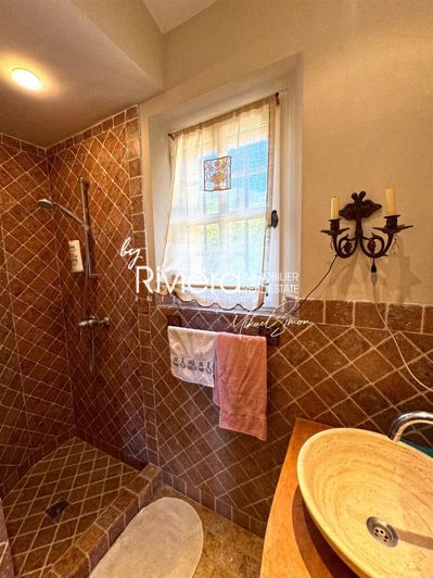 Image No.30-5 Bed House for sale