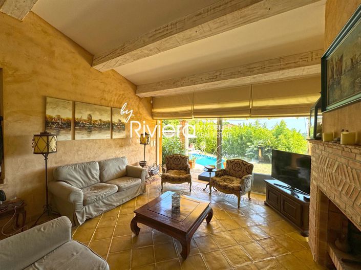 Image No.38-5 Bed House for sale