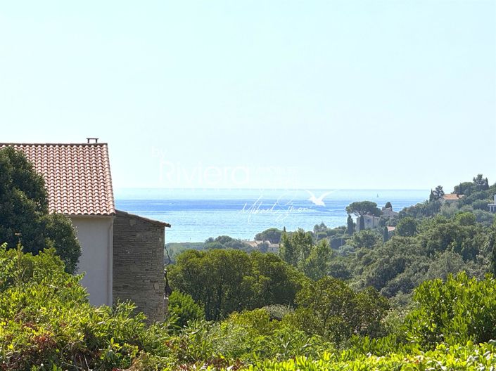 Image No.4-5 Bed House for sale