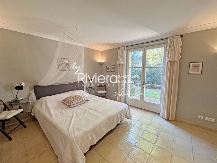 Image No.41-5 Bed House for sale