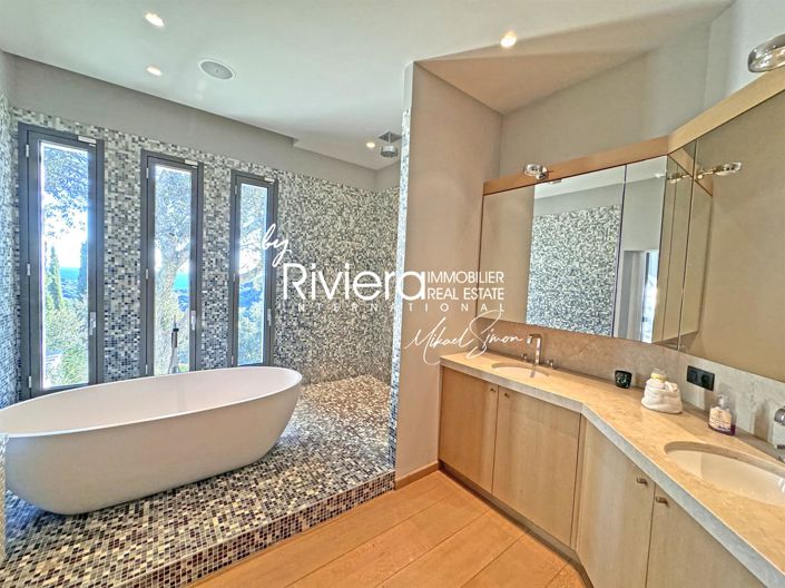 Image No.11-6 Bed House for sale