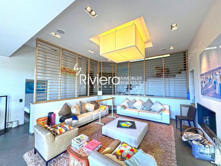 Image No.8-6 Bed House for sale