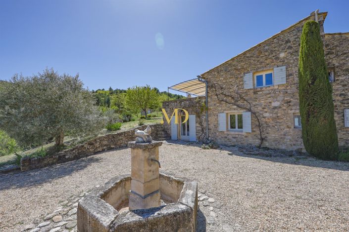 Image No.2-5 Bed House for sale