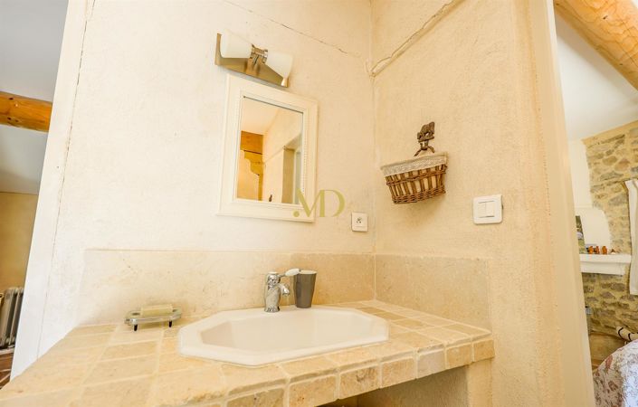 Image No.44-5 Bed House for sale