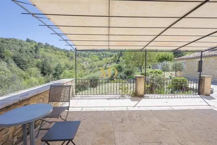 Image No.8-5 Bed House for sale