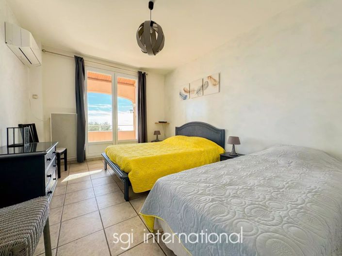 Image No.13-3 Bed House for sale