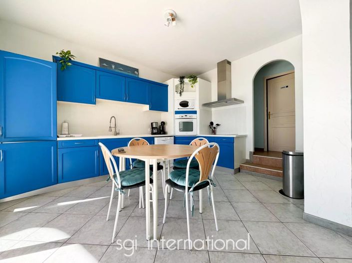 Image No.7-3 Bed House for sale