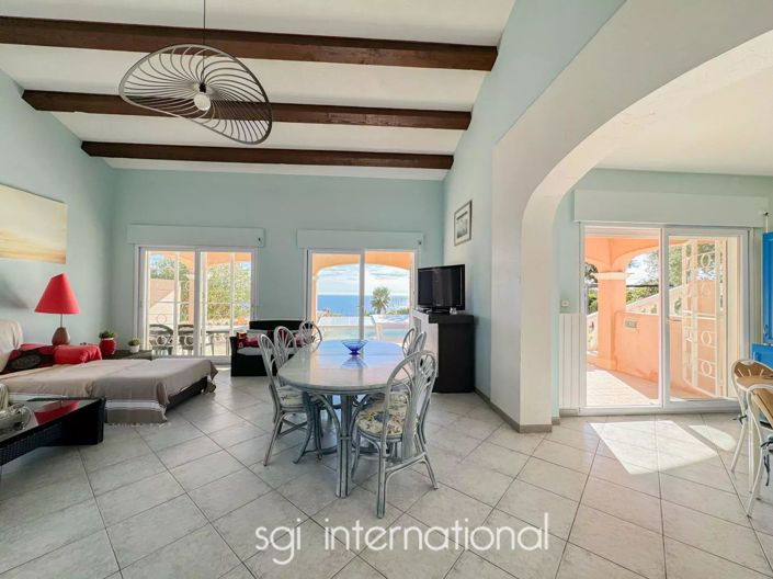 Image No.8-3 Bed House for sale