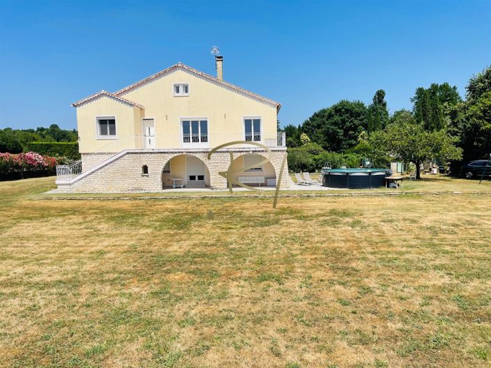Image No.1-4 Bed House for sale