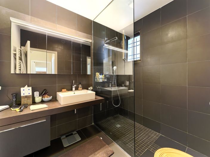 Image No.13-4 Bed House for sale