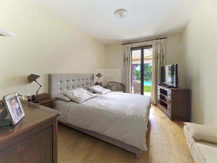 Image No.14-4 Bed House for sale