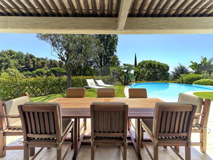 Image No.2-4 Bed House for sale