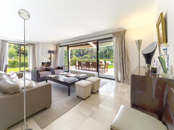 Image No.24-4 Bed House for sale