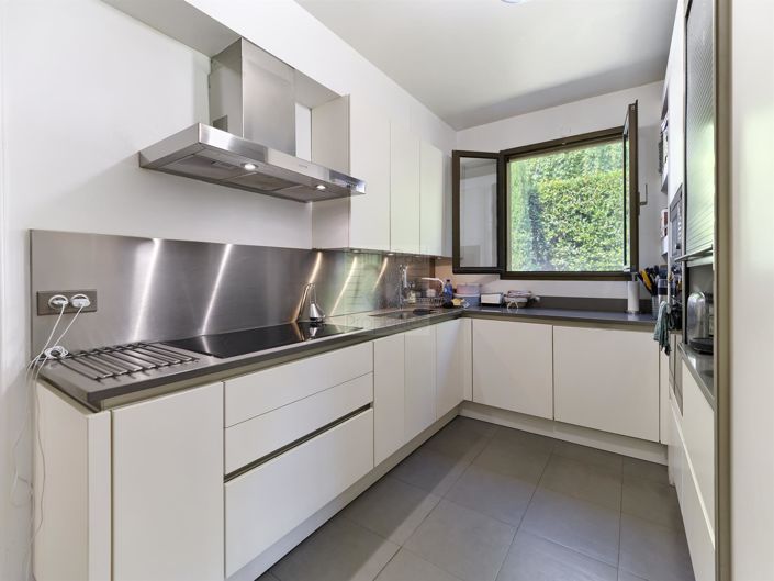 Image No.8-4 Bed House for sale