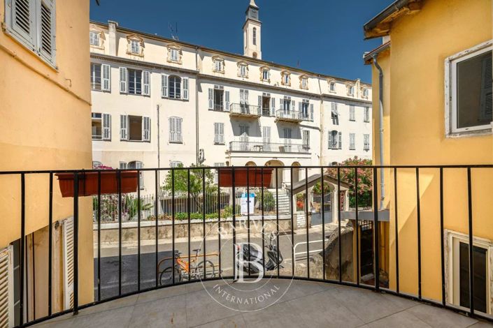 Image No.11-3 Bed Apartment for sale